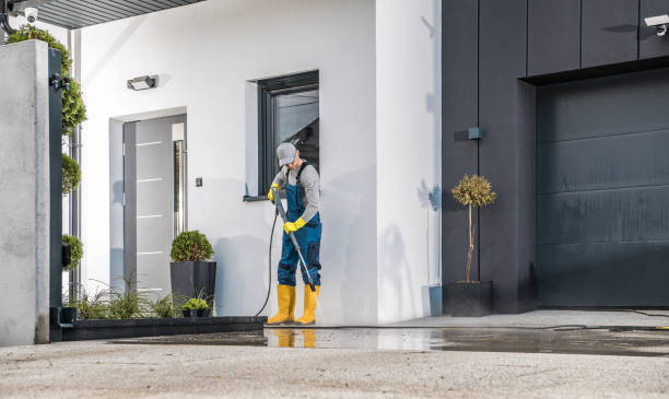 Best Pool Deck Cleaning  in Plant City, FL